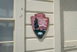 National park gift shops move to ban “corrosive” history books